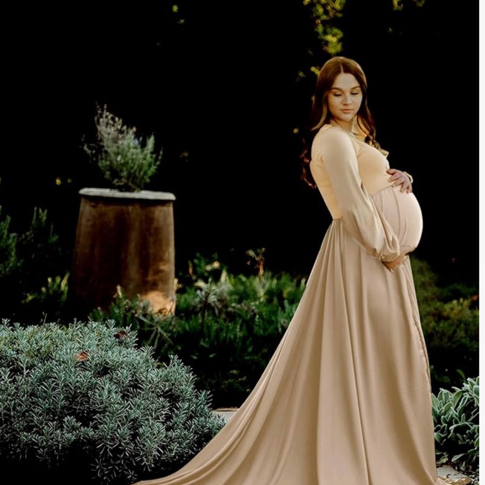 Beige Maternity Gown sweetheart neck with split  breathable  train size sm